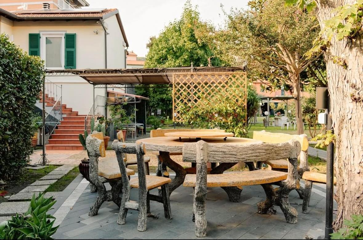 La Casetta Dei Sogni La Spezia Exteriör bild